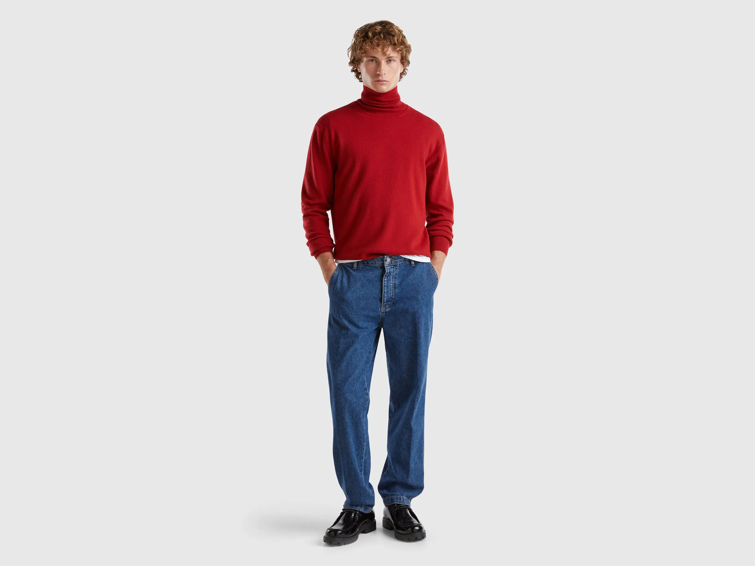 Burgundy turtleneck in pure Merino wool - Burgundy | Benetton