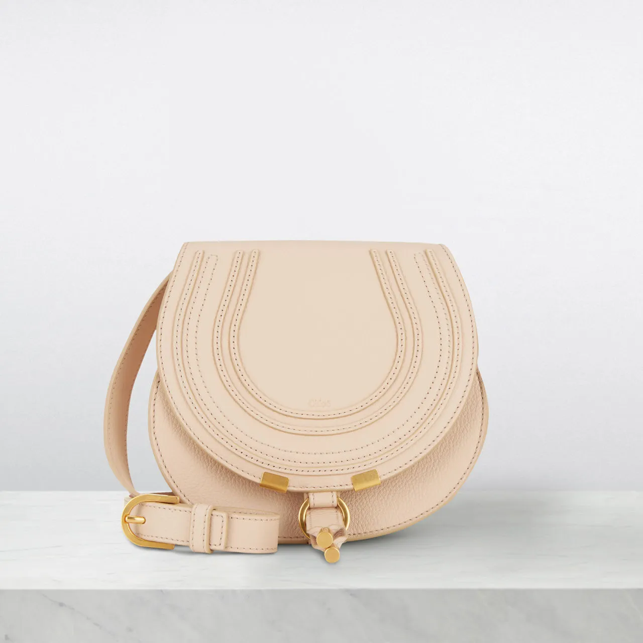 CHLOÉ The Sustainable Edit Marcie Small Saddle Crossbody Bag - Cement Pink