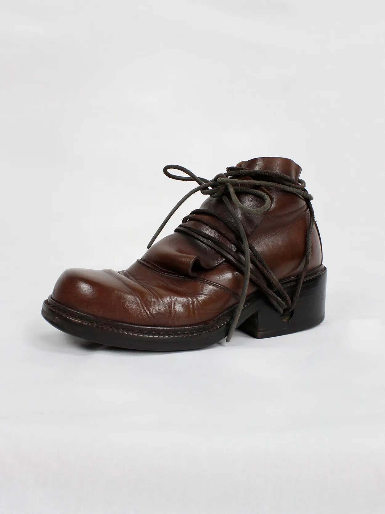 Dirk Bikkembergs brown boots with flap and laces through the heel (37) — fall 1994