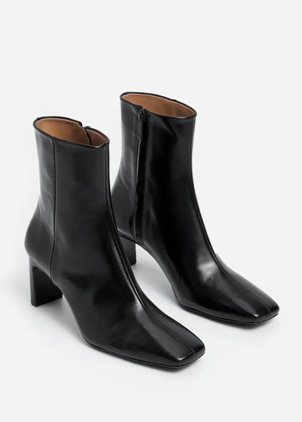 Flattered Moa Boot in Black