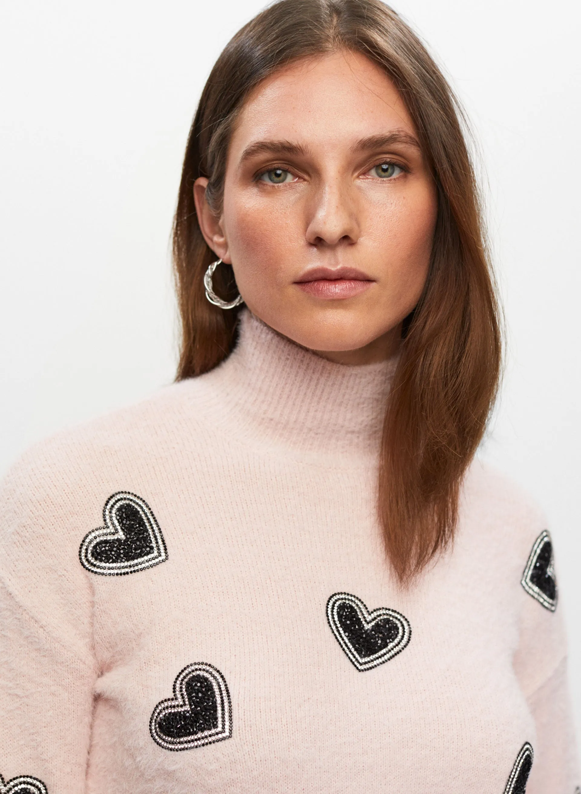 Frank Lyman - Heart Appliqué Sweater