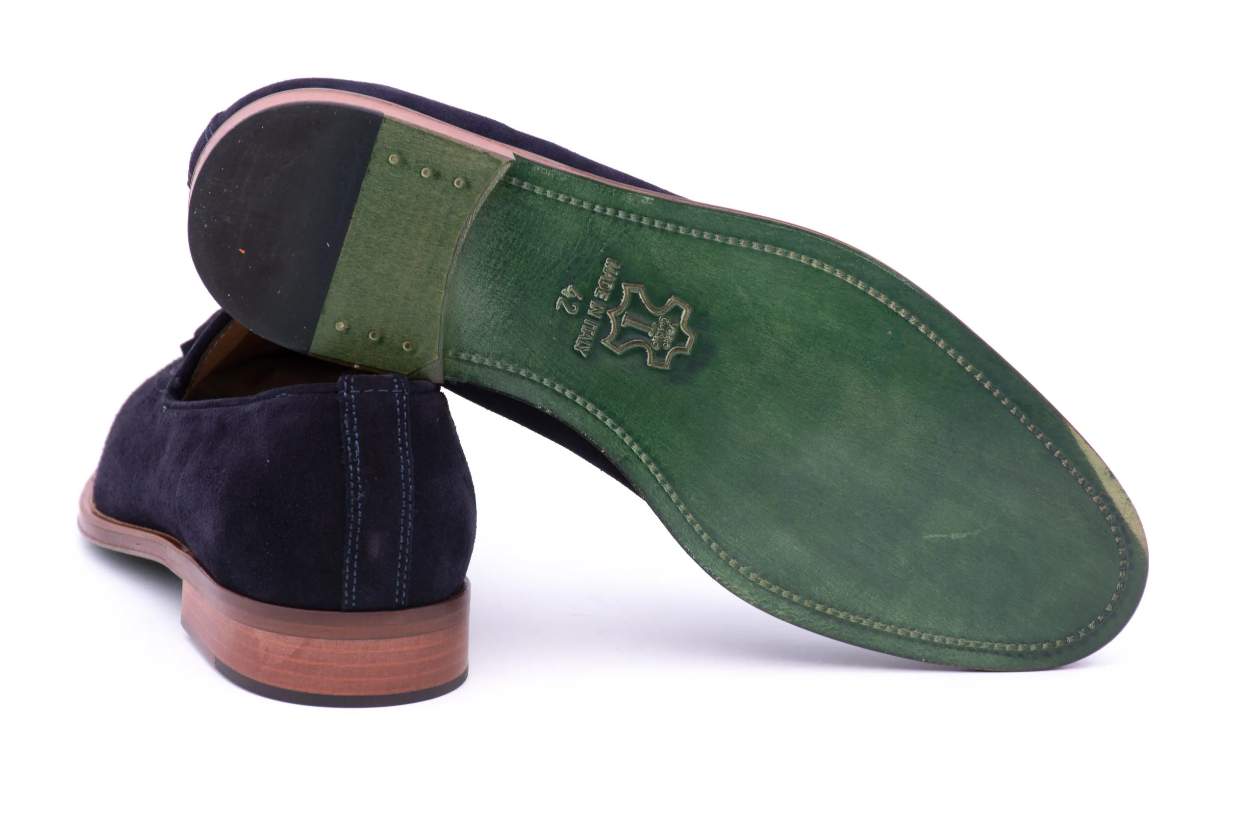 Loafer with tassels and green sole