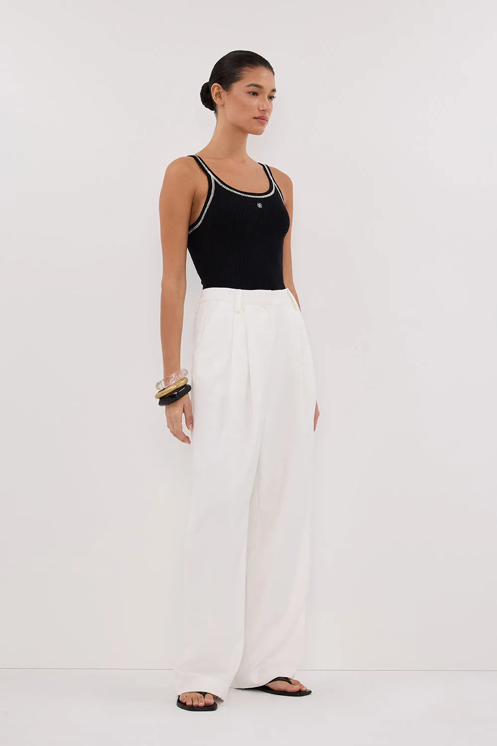 SIGNATURE BLACK CONTRAST SCOOP TANK