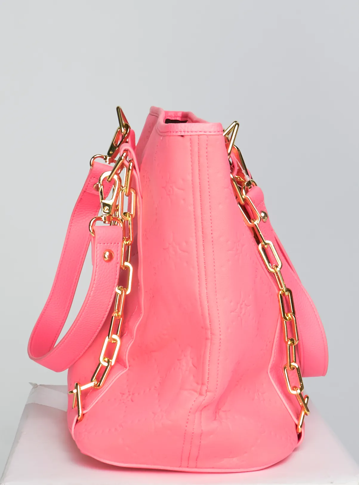 Sprayground - Pink Puffy Embossed Tote - Pink