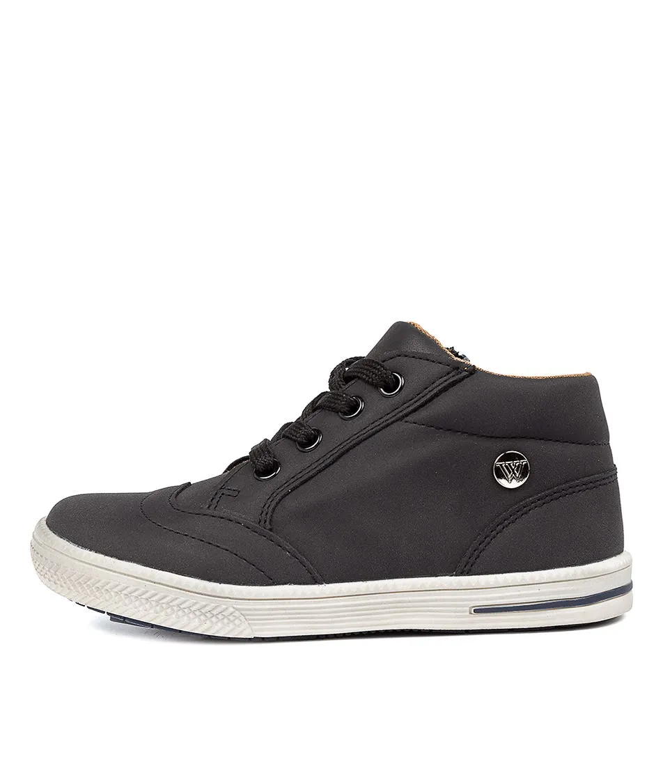 WALNUT Storm Sneaker Black Smooth