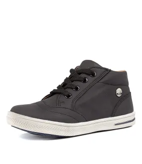 WALNUT Storm Sneaker Black Smooth